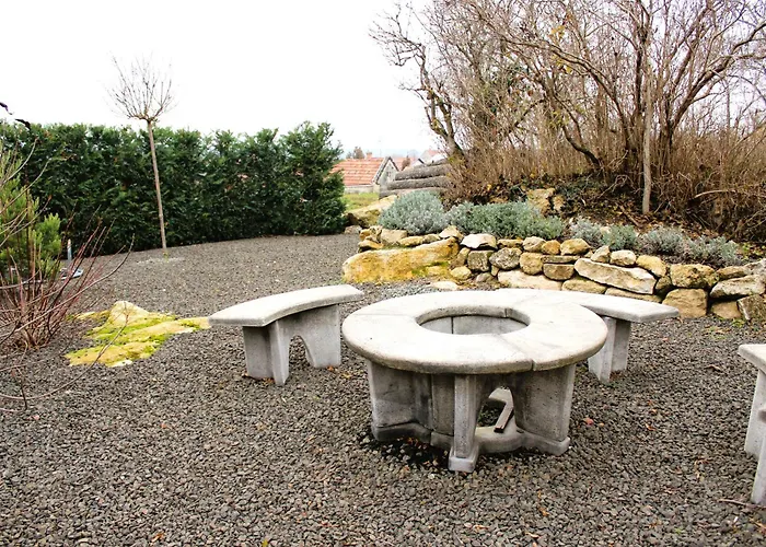 H25 Vendeghaz * Soskut