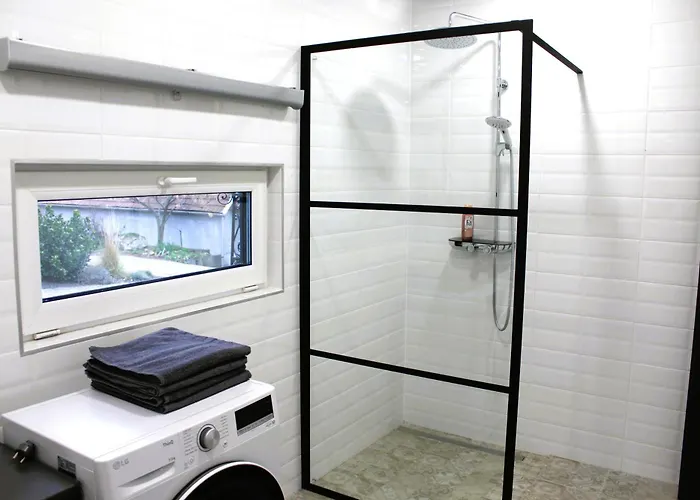 H25 Vendeghaz 아파트