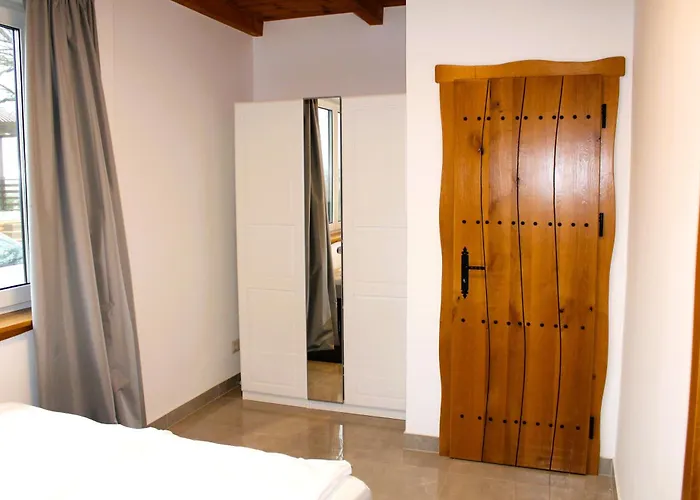 H25 Vendeghaz * Soskut